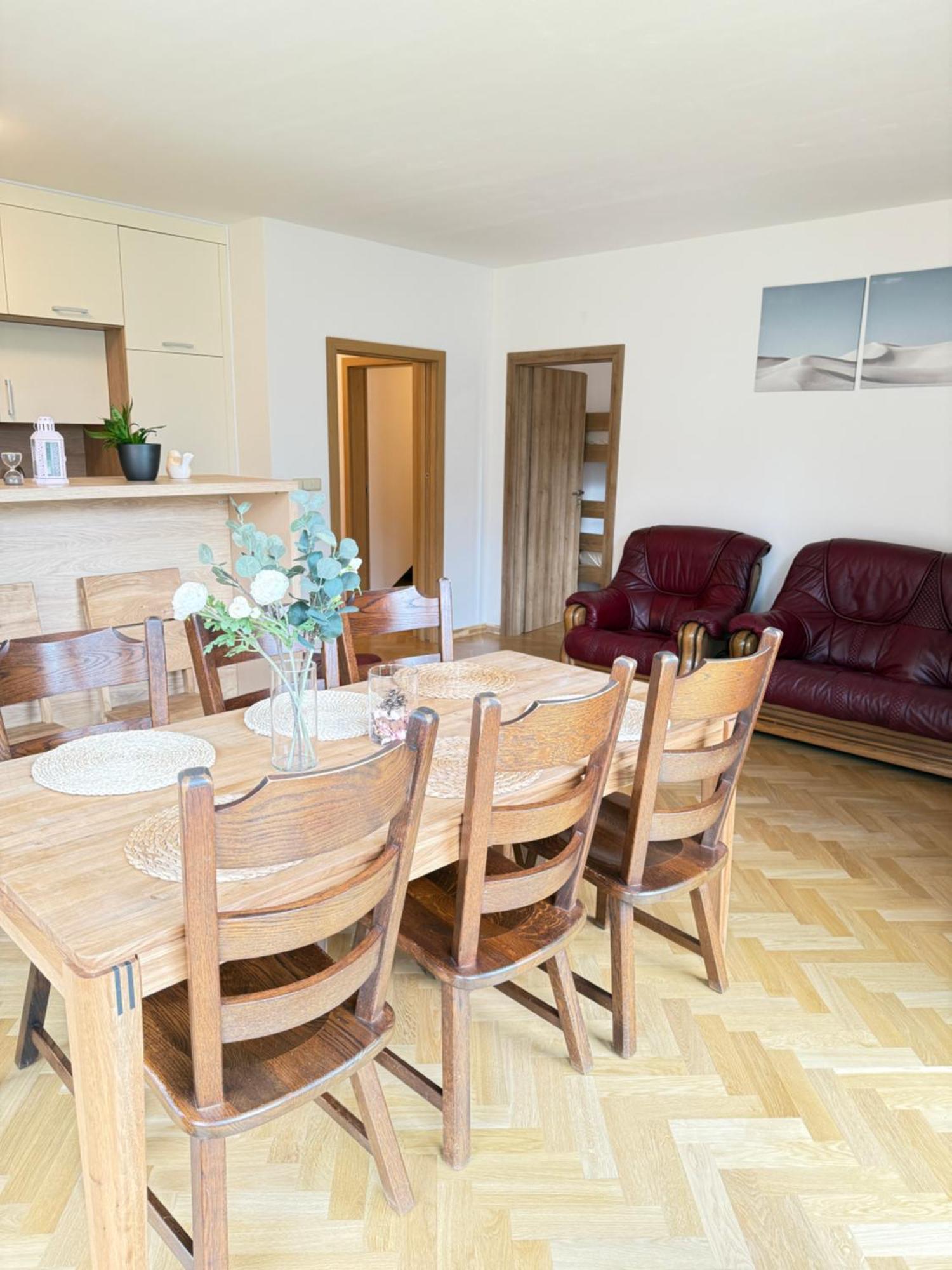 Familyvilla, New 4 Luxury Big Apartments, Parking Praha Eksteriør bilde
