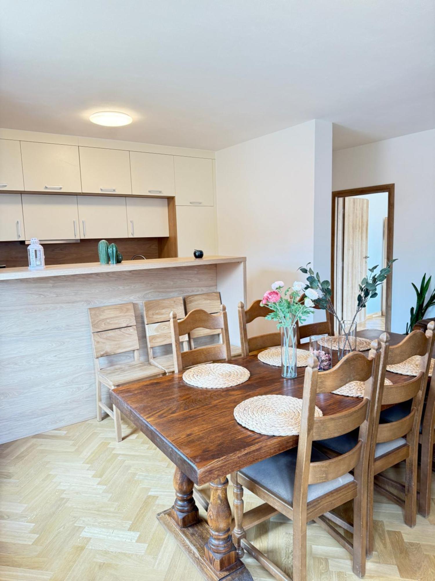 Familyvilla, New 4 Luxury Big Apartments, Parking Praha Eksteriør bilde