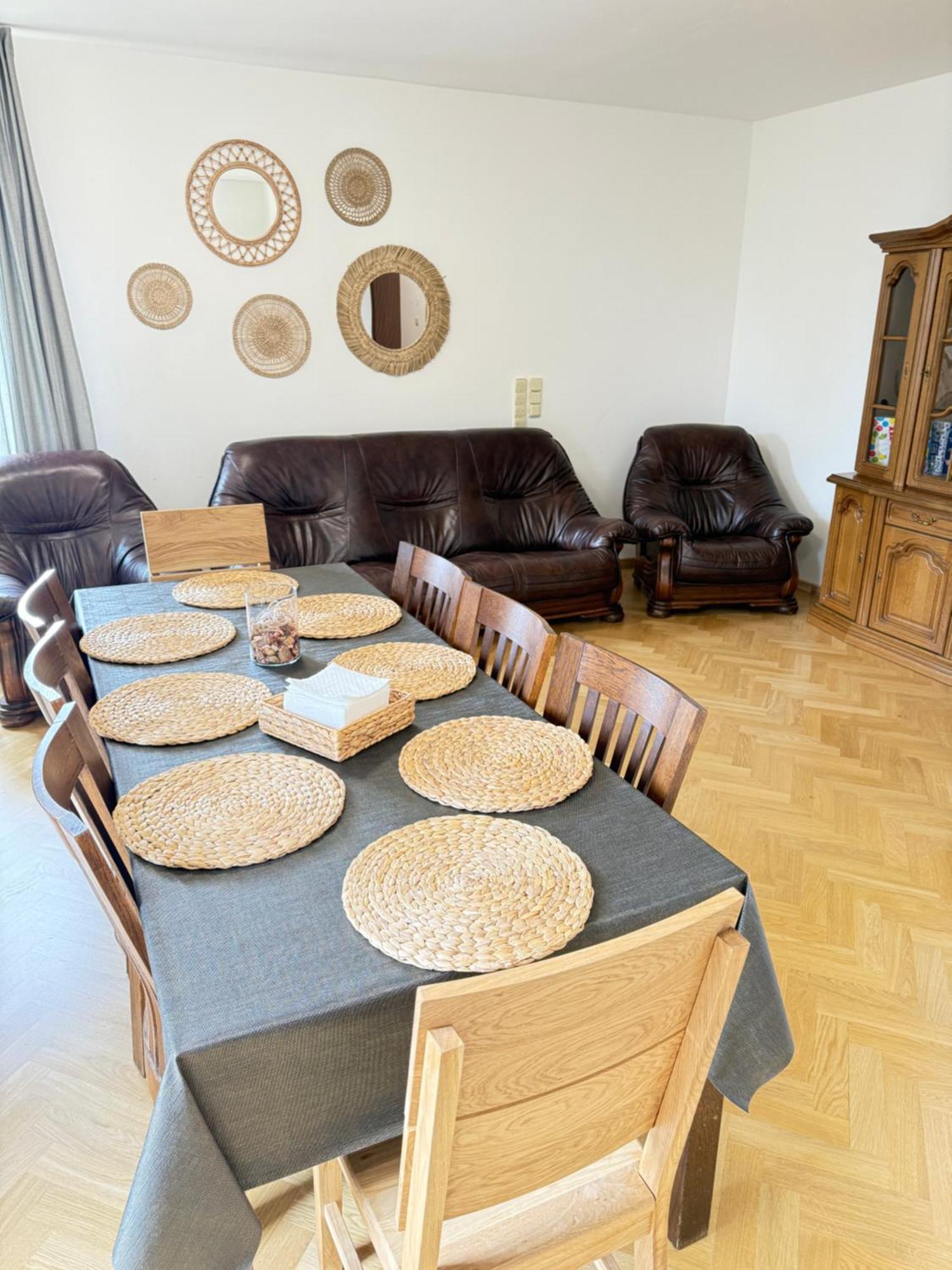 Familyvilla, New 4 Luxury Big Apartments, Parking Praha Eksteriør bilde