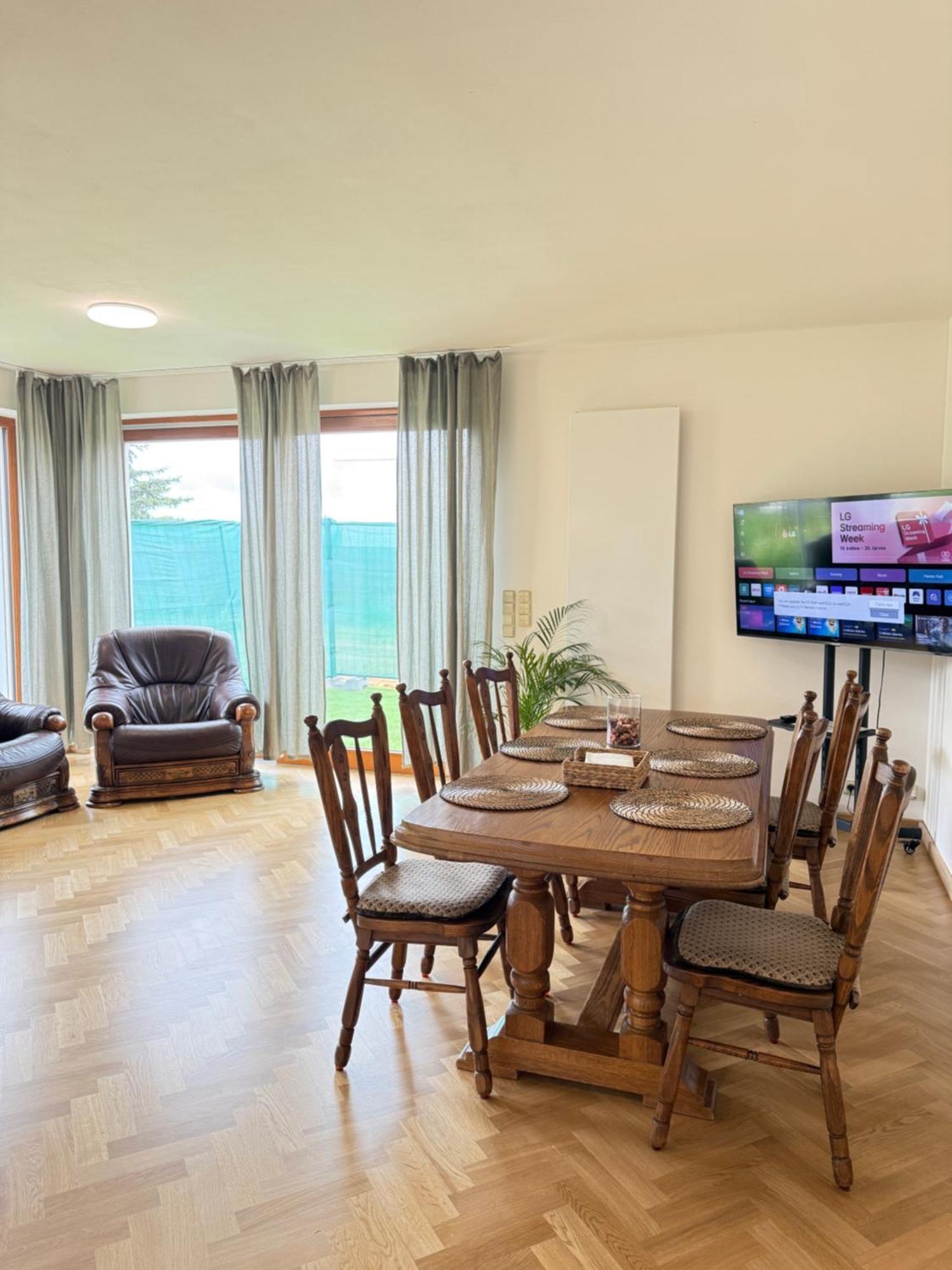Familyvilla, New 4 Luxury Big Apartments, Parking Praha Eksteriør bilde