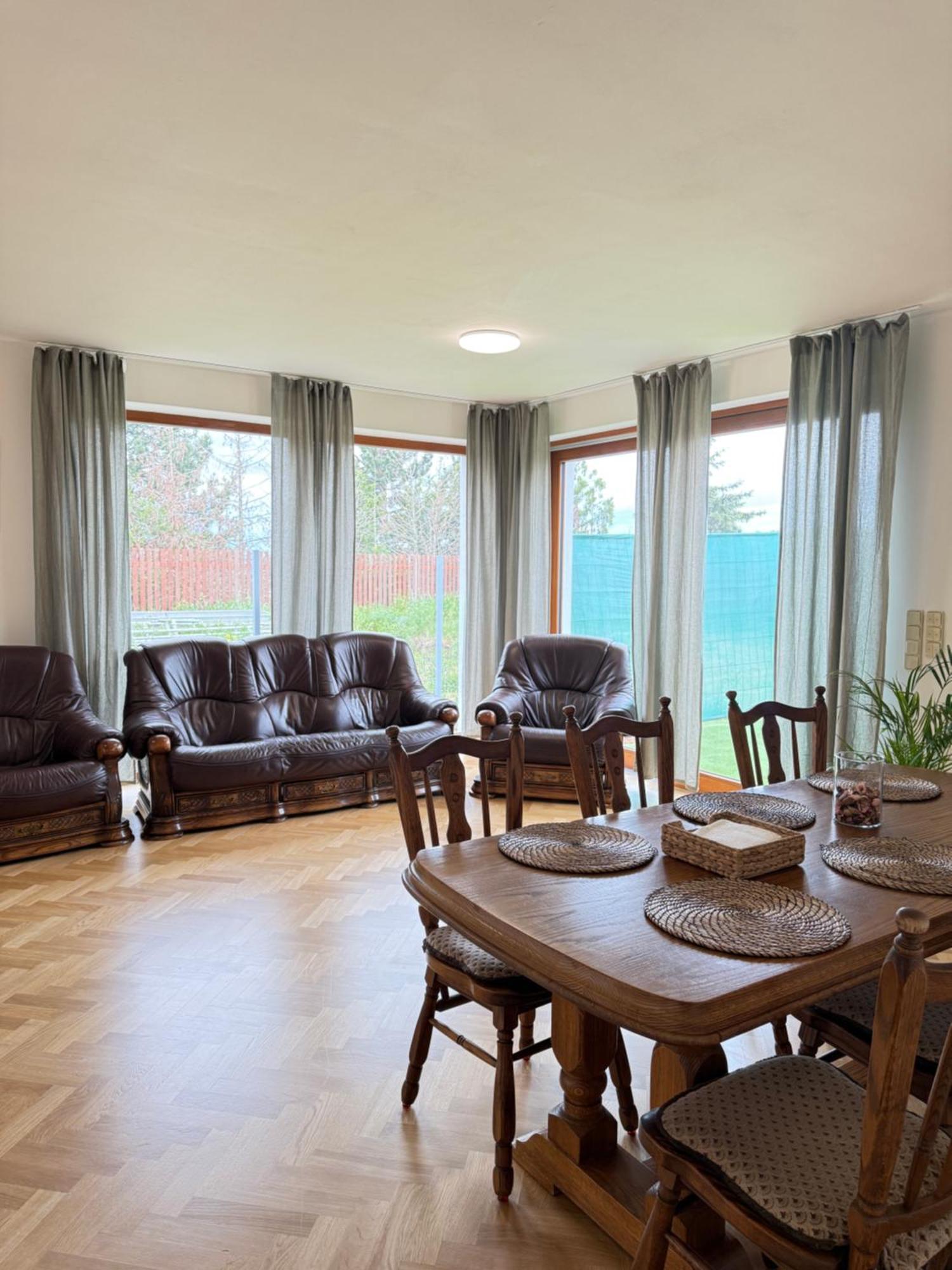 Familyvilla, New 4 Luxury Big Apartments, Parking Praha Eksteriør bilde