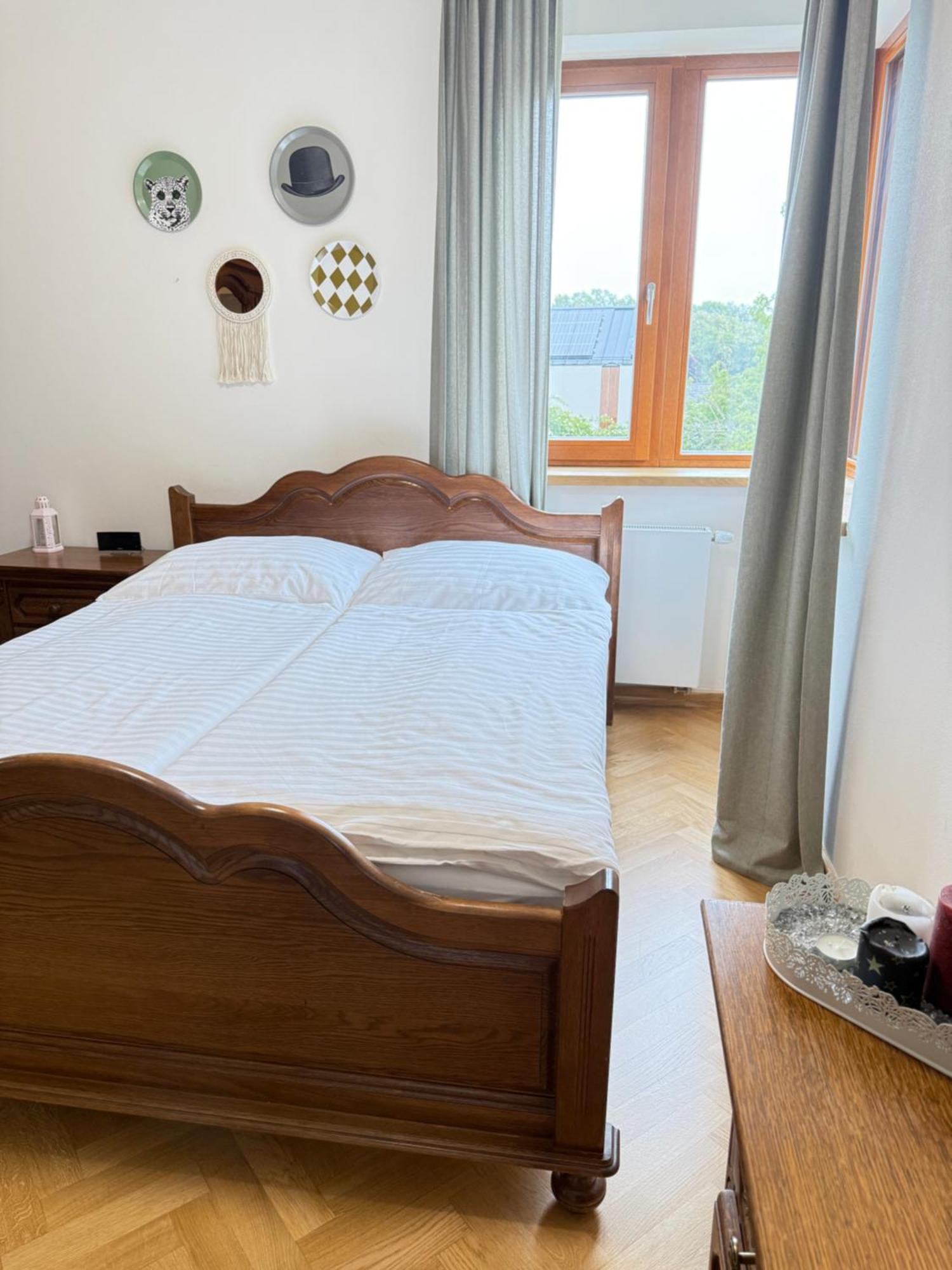 Familyvilla, New 4 Luxury Big Apartments, Parking Praha Eksteriør bilde