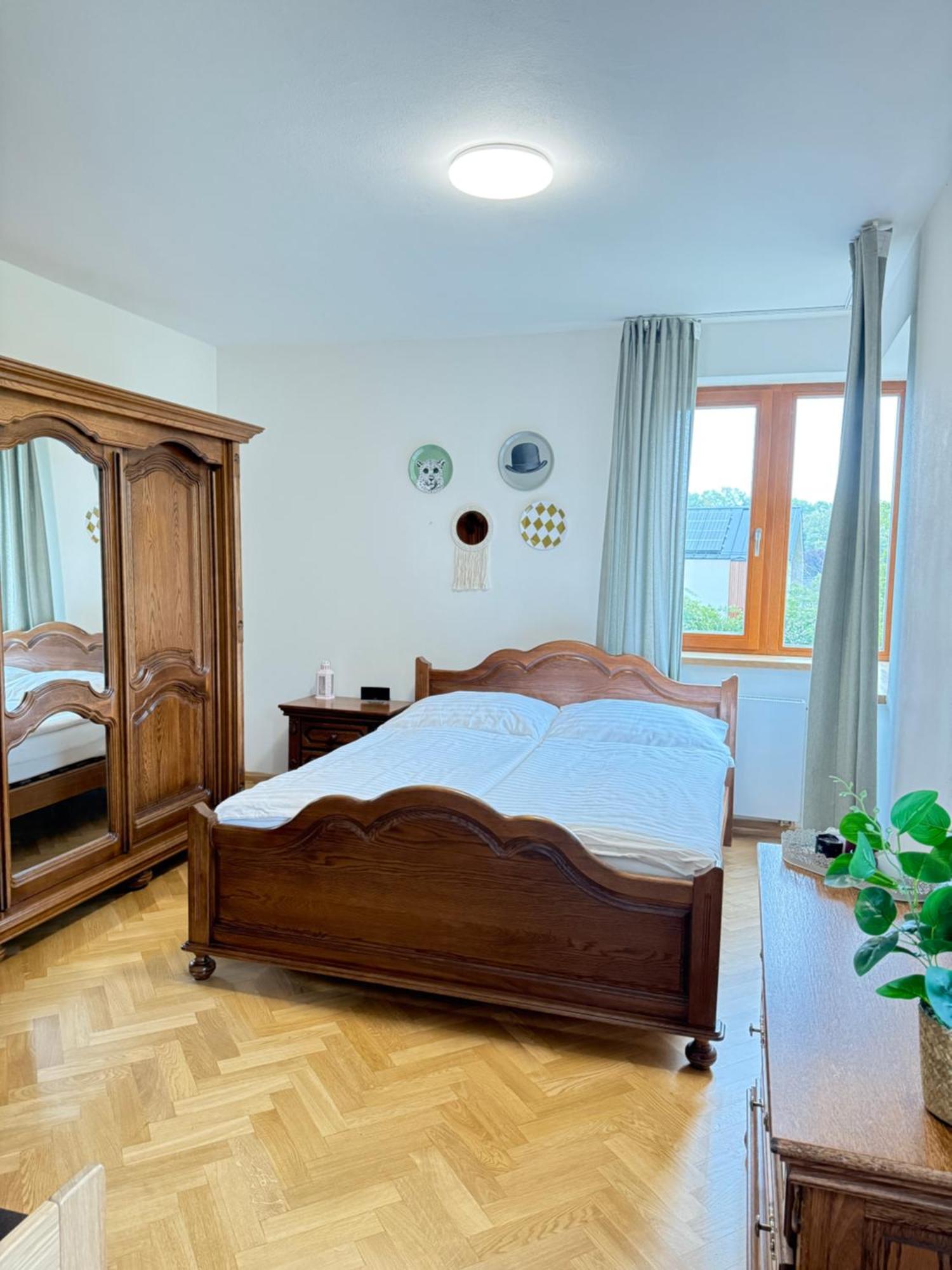 Familyvilla, New 4 Luxury Big Apartments, Parking Praha Eksteriør bilde