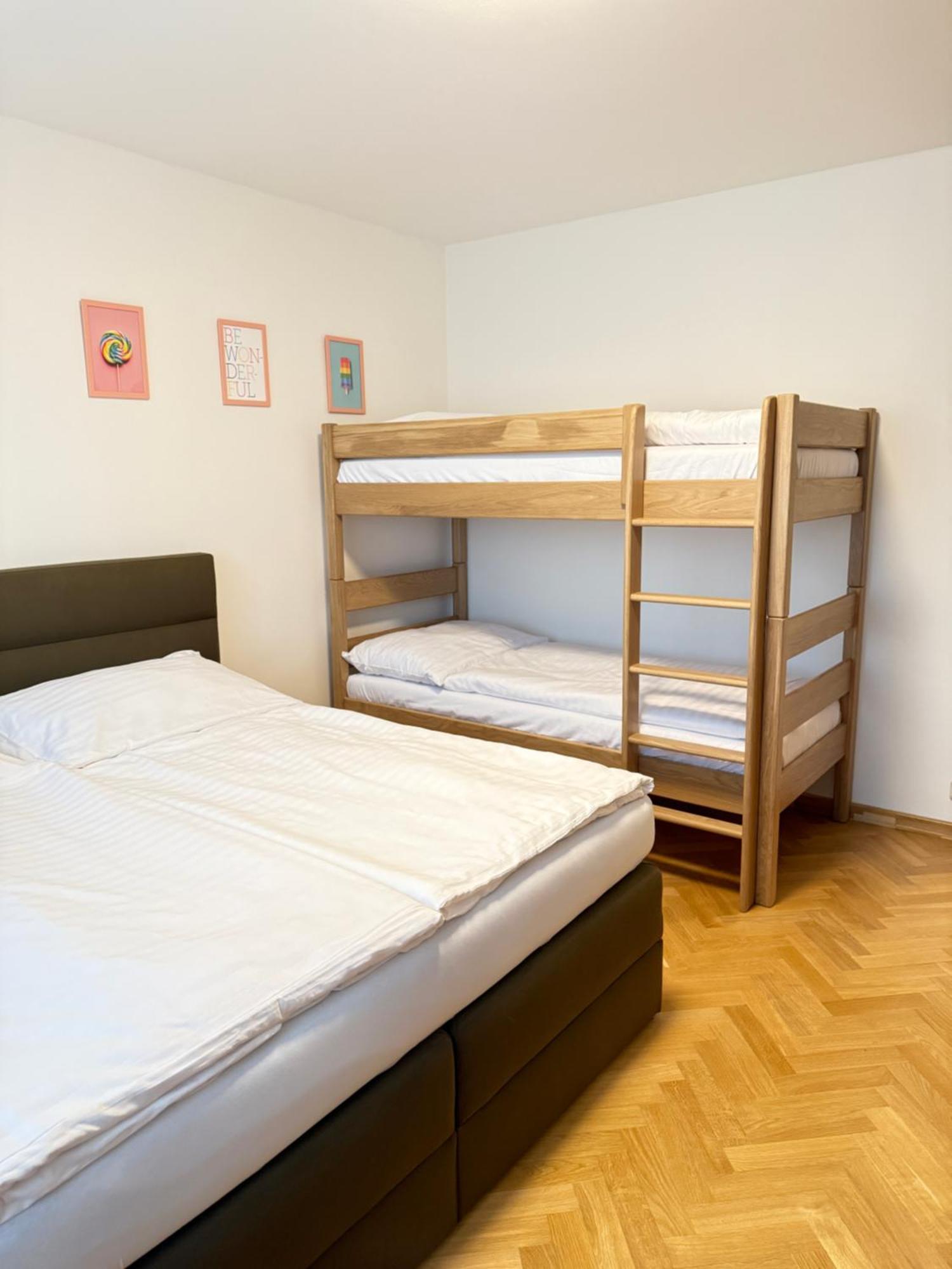 Familyvilla, New 4 Luxury Big Apartments, Parking Praha Eksteriør bilde